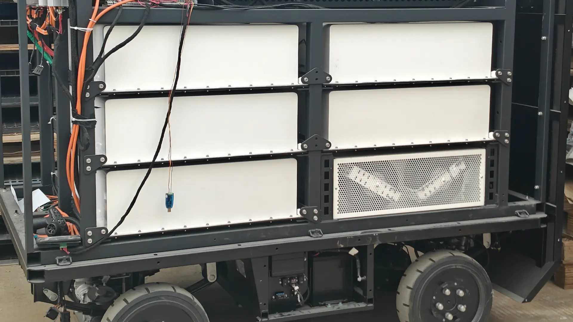 รถชาร์จมือถือที่ปรับแต่งได้